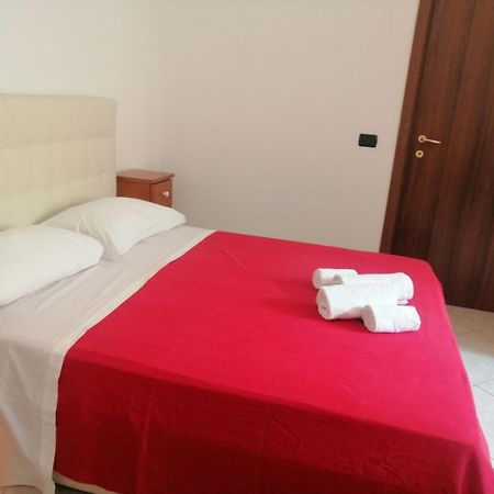 Apartment In Front Of The Train Station! Florence Ngoại thất bức ảnh