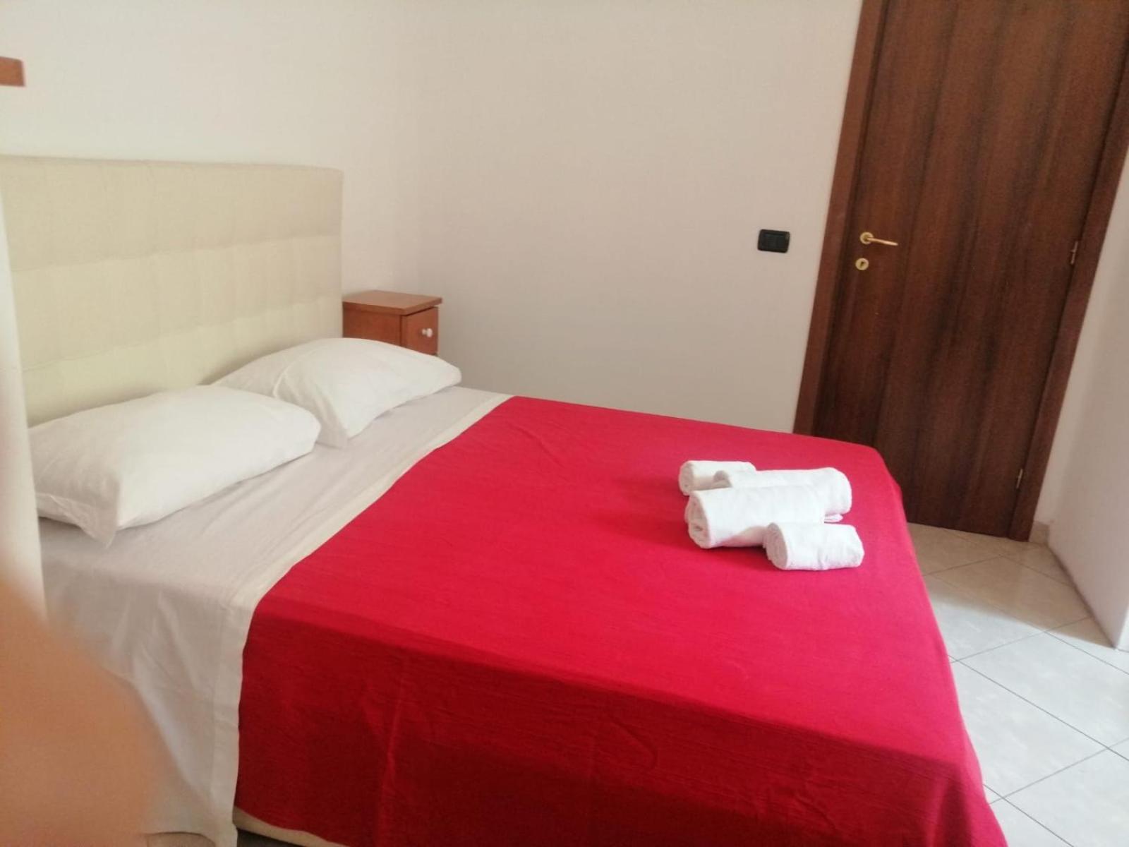 Apartment In Front Of The Train Station! Florence Ngoại thất bức ảnh