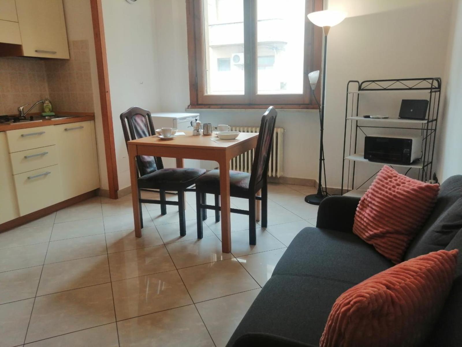 Apartment In Front Of The Train Station! Florence Ngoại thất bức ảnh