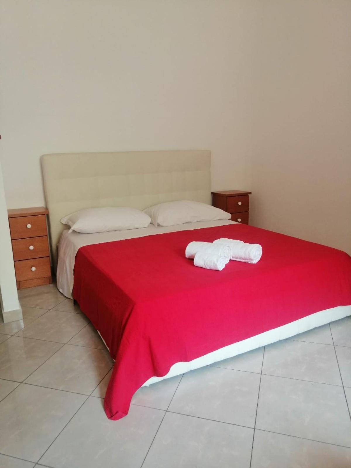 Apartment In Front Of The Train Station! Florence Ngoại thất bức ảnh